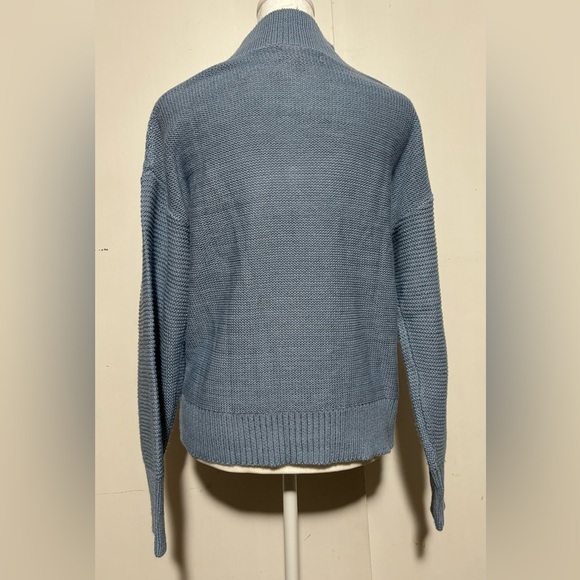 Steve Madden sweater with a mock neck, a cutout, and a cable knit pattern. Sz S - Picture 2 of 5